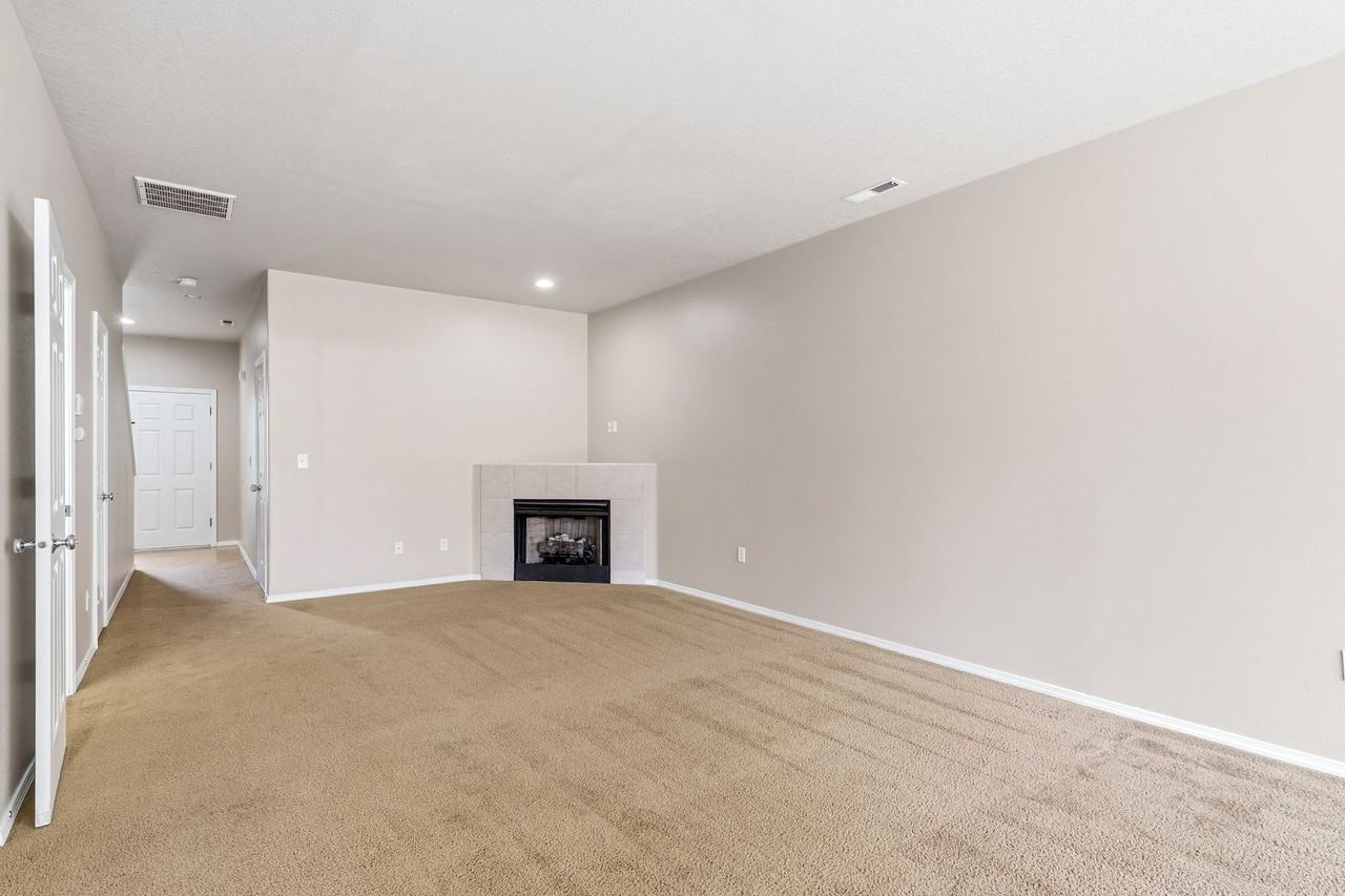 5883 Se 16th Loop - Photo 5 of 21