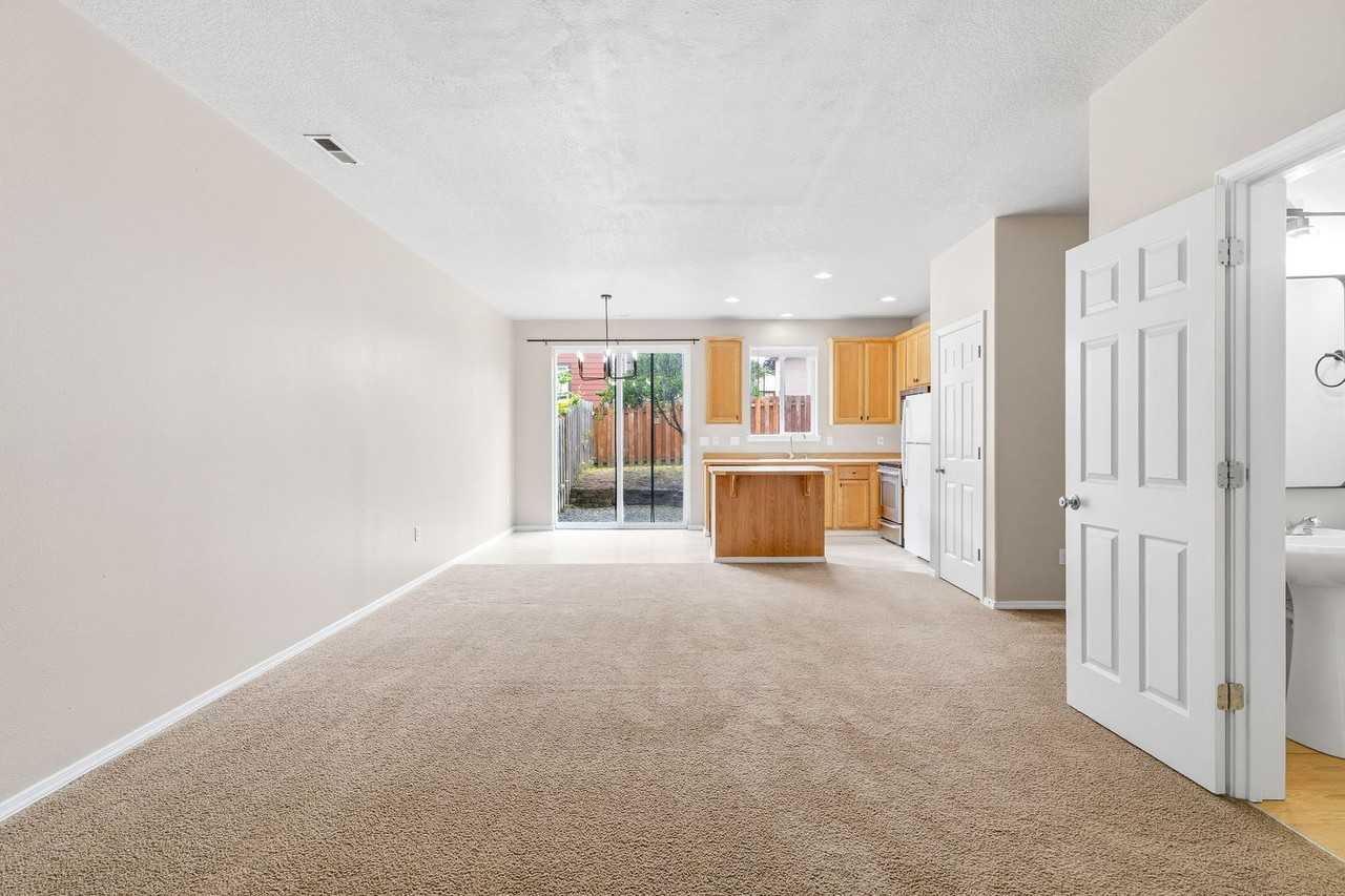 5883 Se 16th Loop - Photo 7 of 21