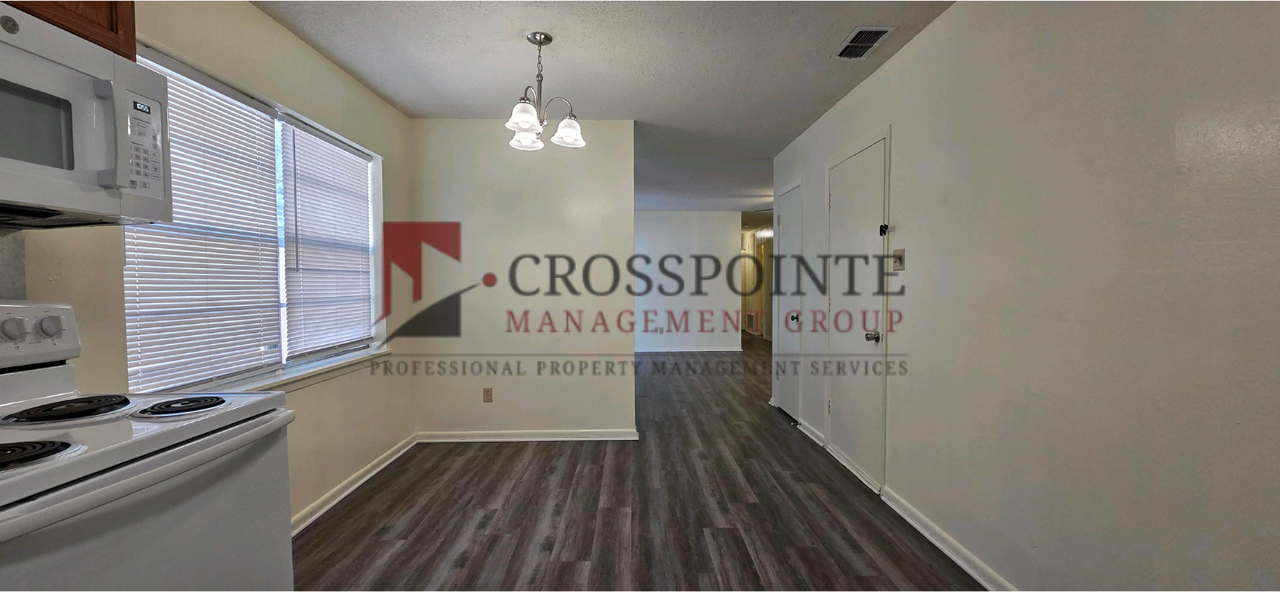 109 Queens Ct - Photo 4 of 14