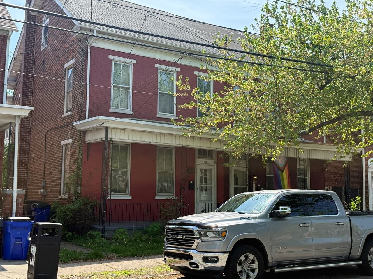 310 N Charlotte St - Photo 2 of 36