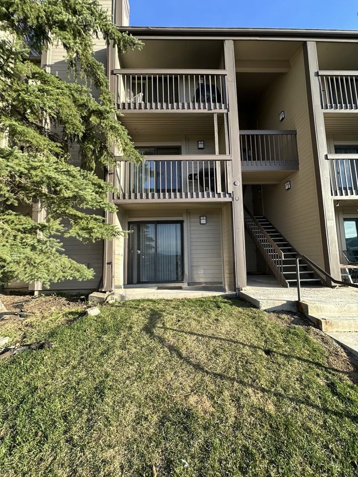 1660 Upper Ironhorse Loop #G1 - Photo 7 of 8