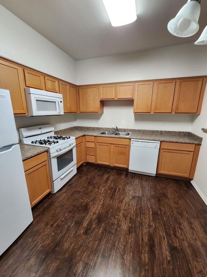 480 Treshill - Photo 5 of 8