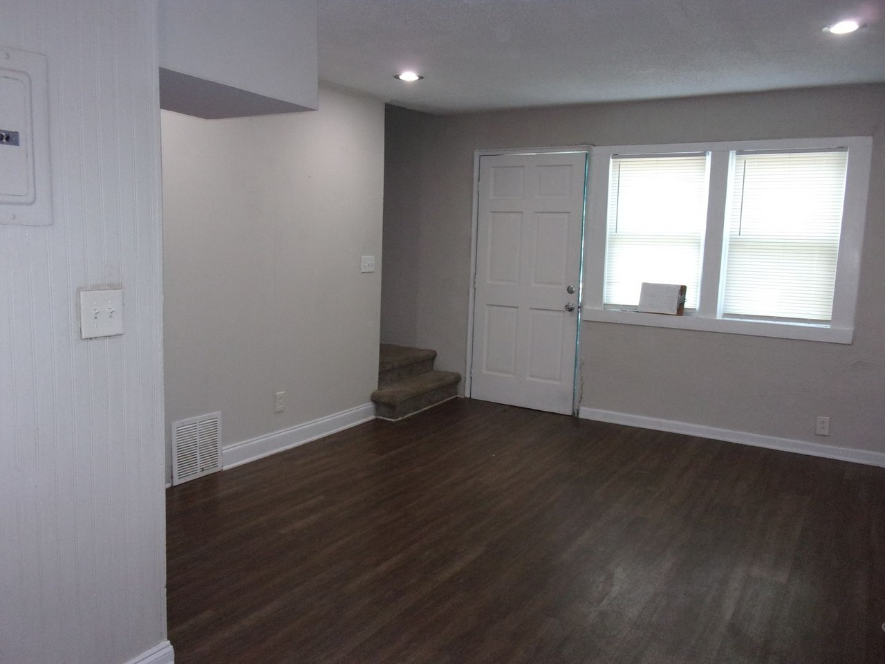 2405 Julia Ave - Photo 7 of 14