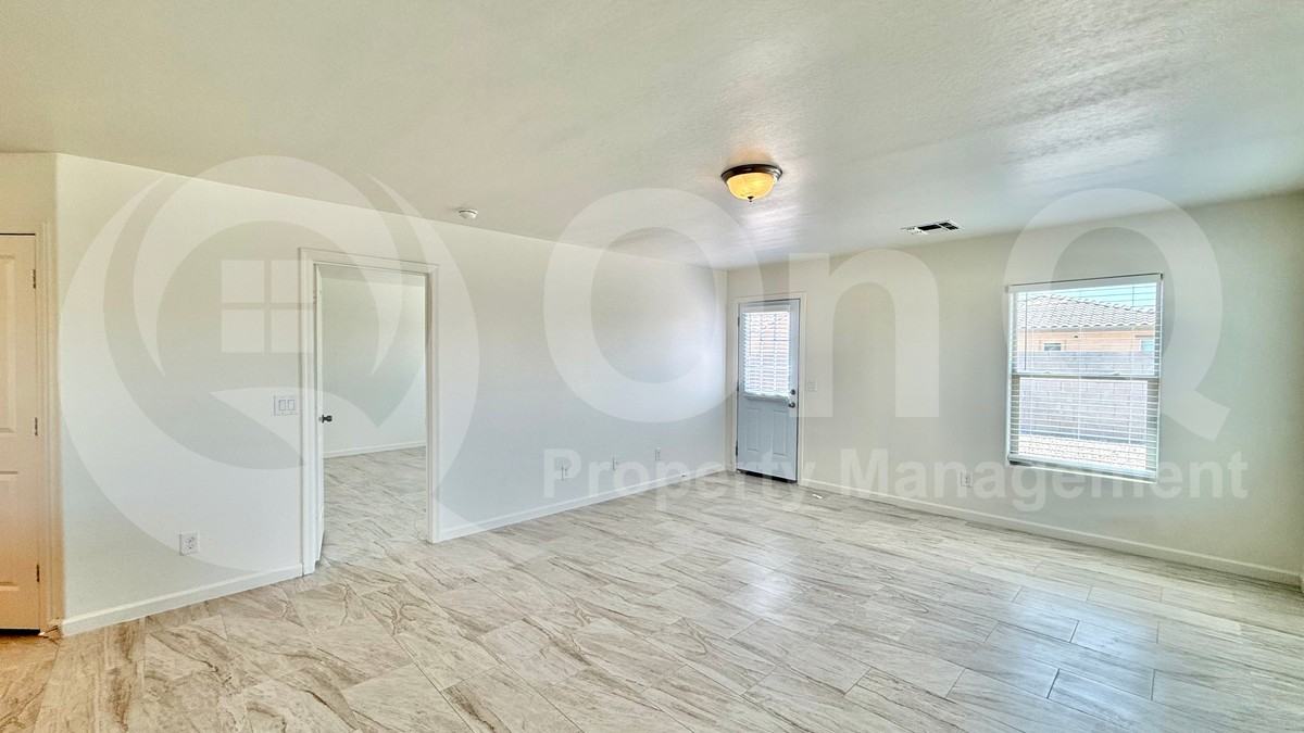 1081 W Palo Verde Ave - Photo 7 of 20