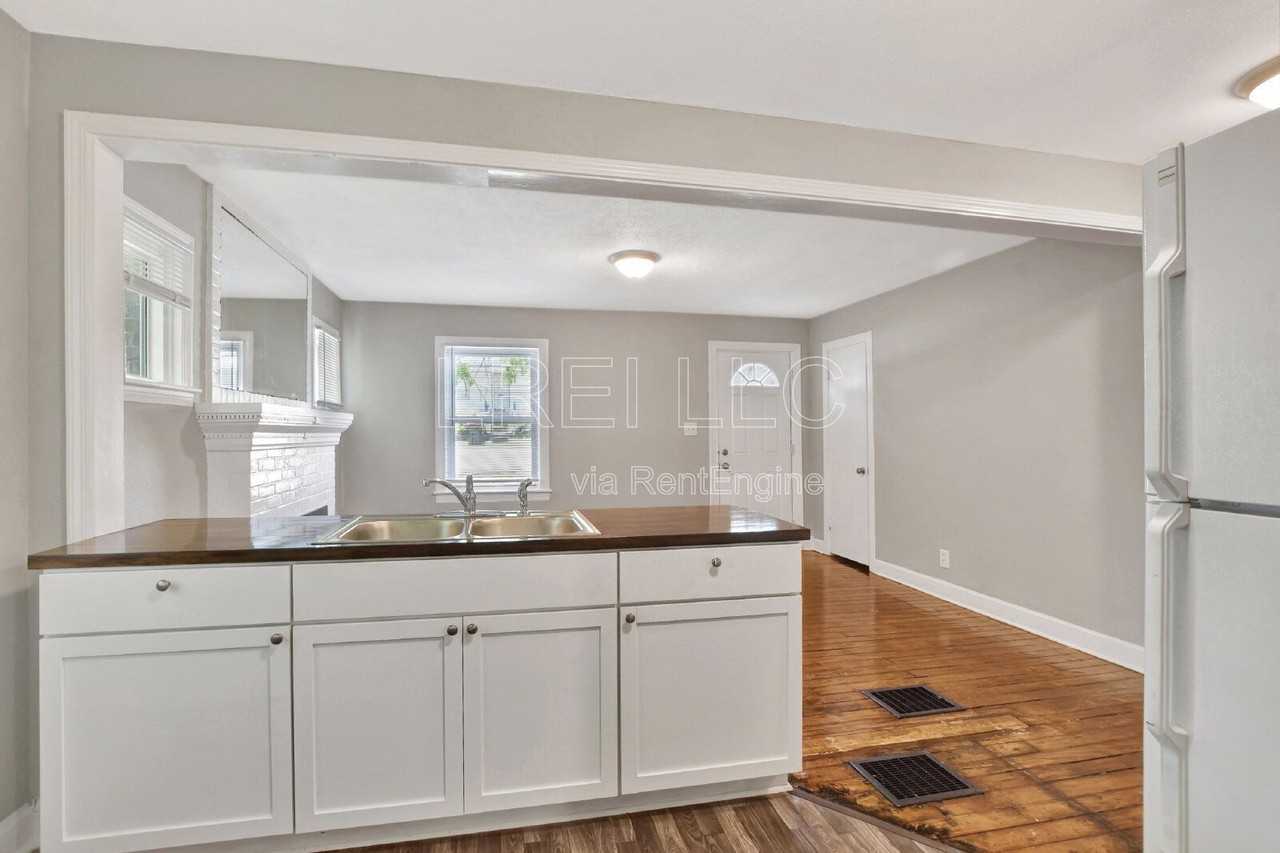 1517 Shingo Ave - Photo 4 of 16