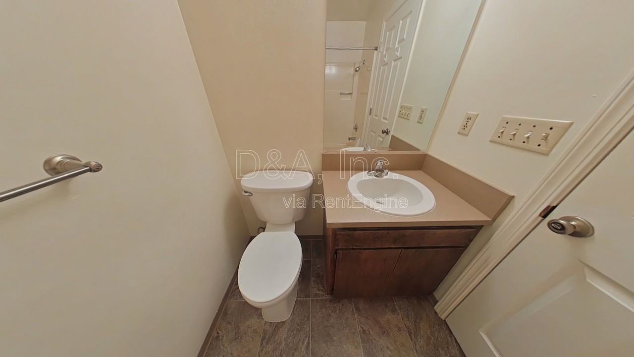 697 Jefferson St Se #6 - Photo 4 of 6