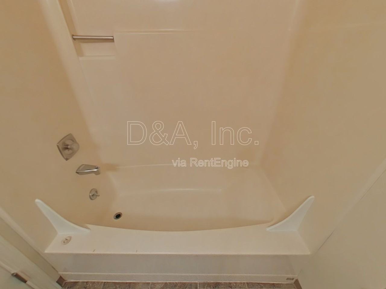 697 Jefferson St Se #6 - Photo 5 of 6