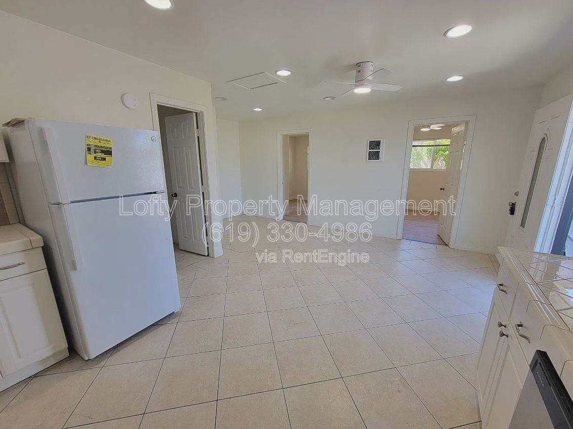 210 Goetting Way - Photo 3 of 13