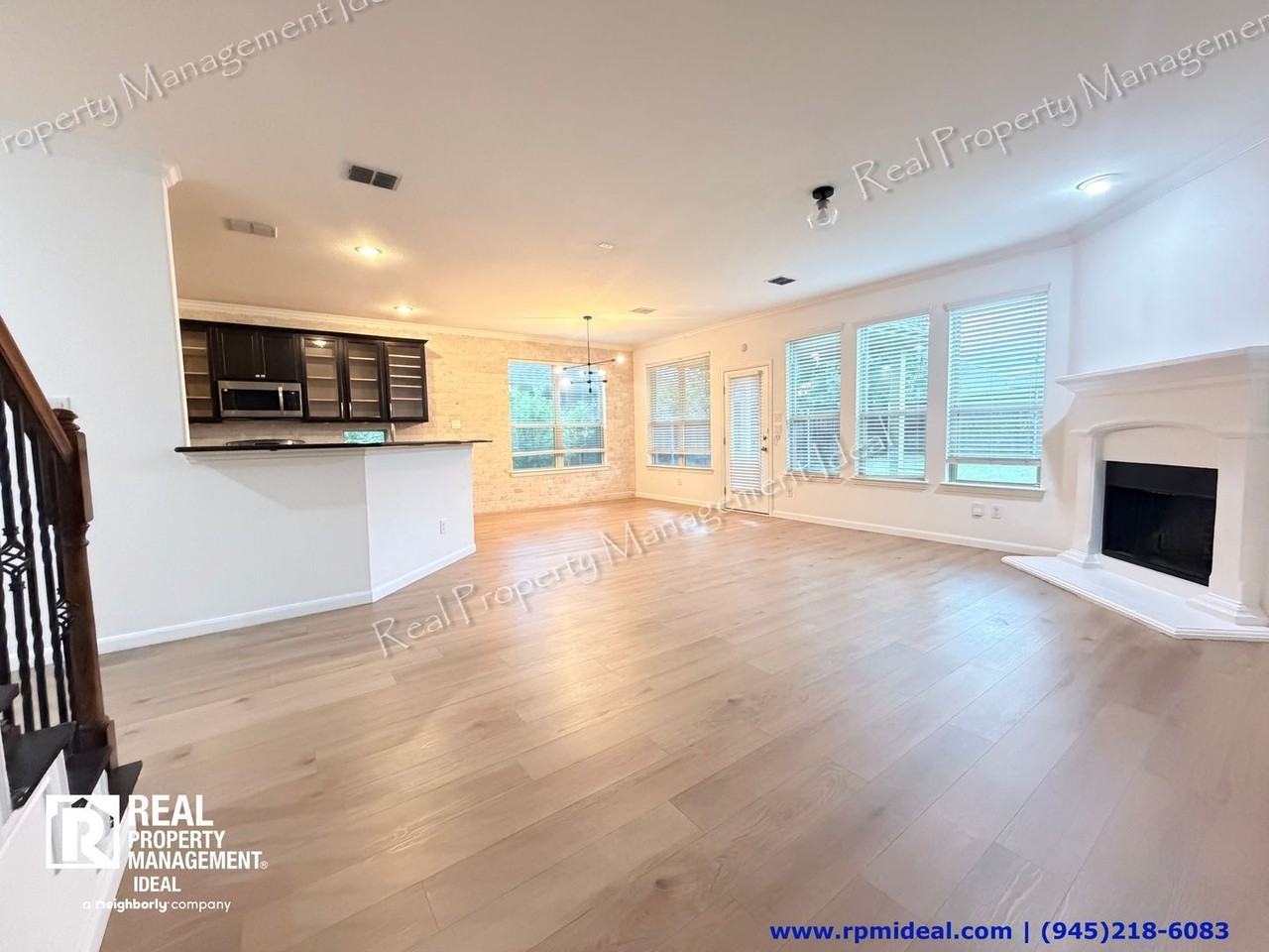 11713 Yarmouth Ln - Photo 6 of 30