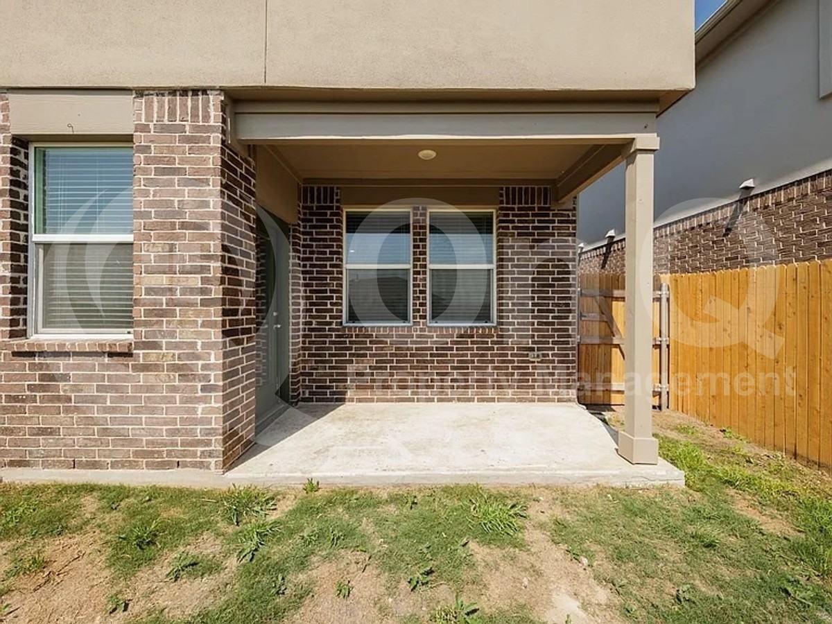 521 Otto Ave - Photo 5 of 5