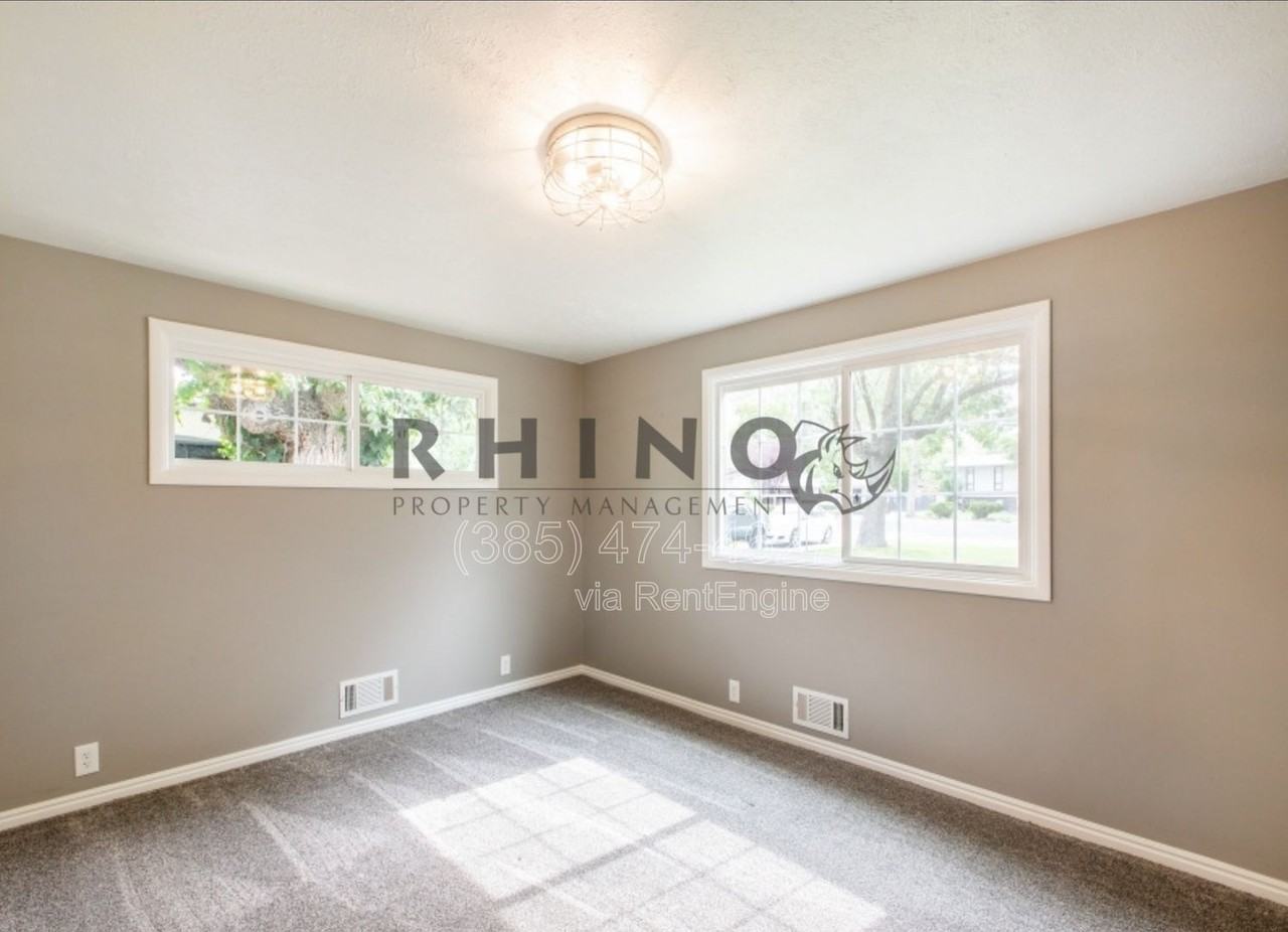 255 N 400 E - Photo 6 of 13