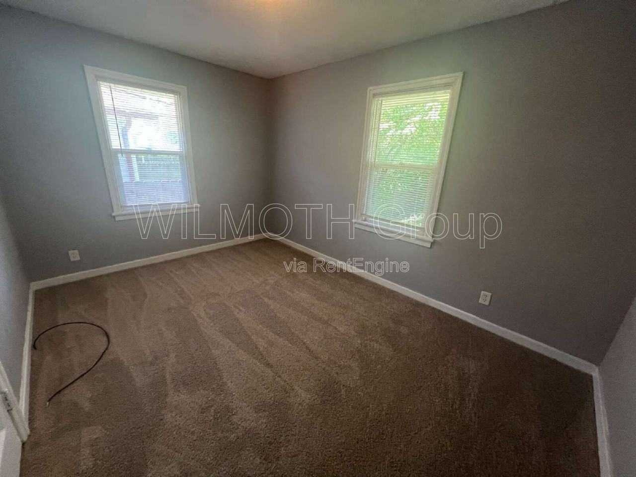 5318 Winthrop Ave - Photo 7 of 13