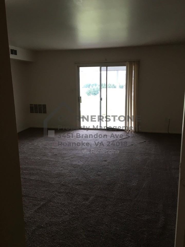 6500 Carefree Ln #13 - Photo 5 of 7