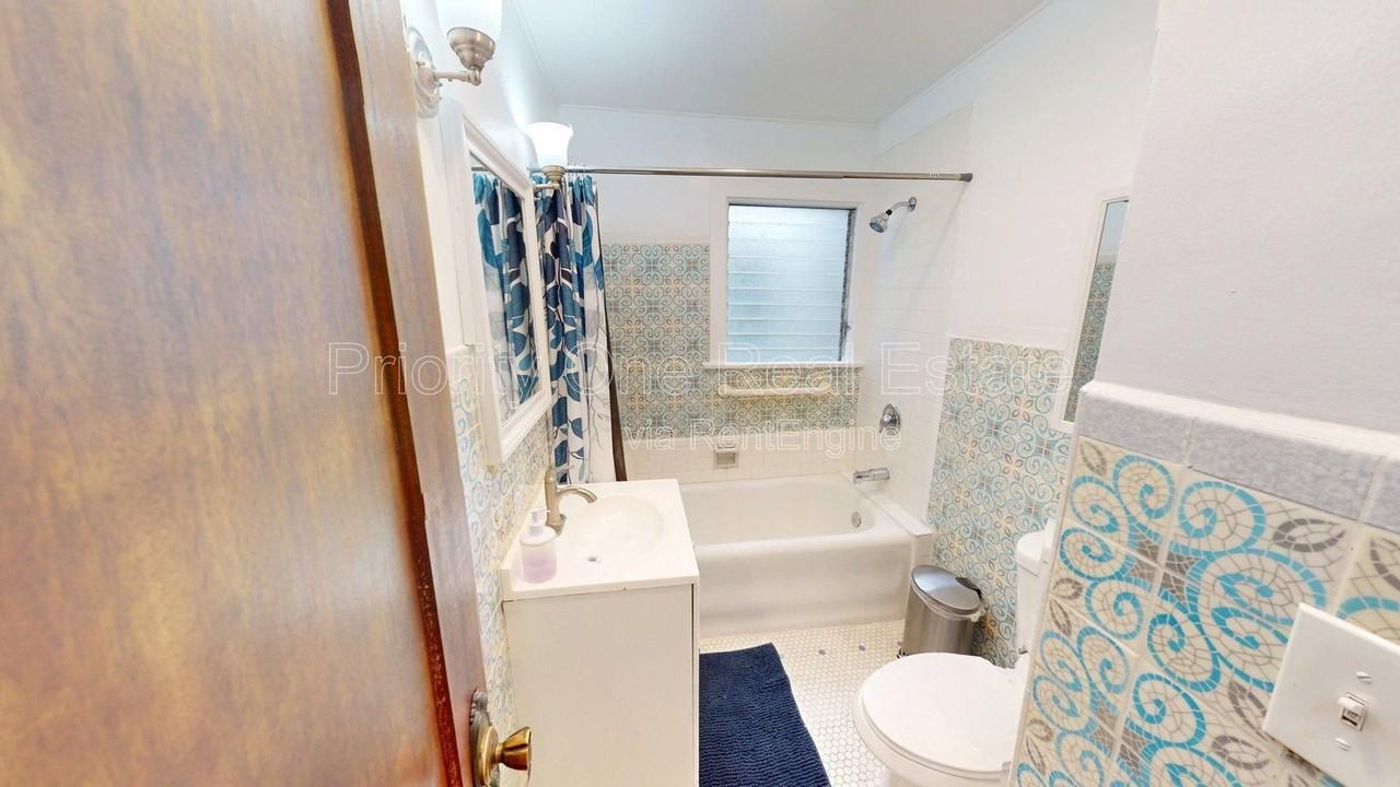 3503 Indiana St - Photo 6 of 21