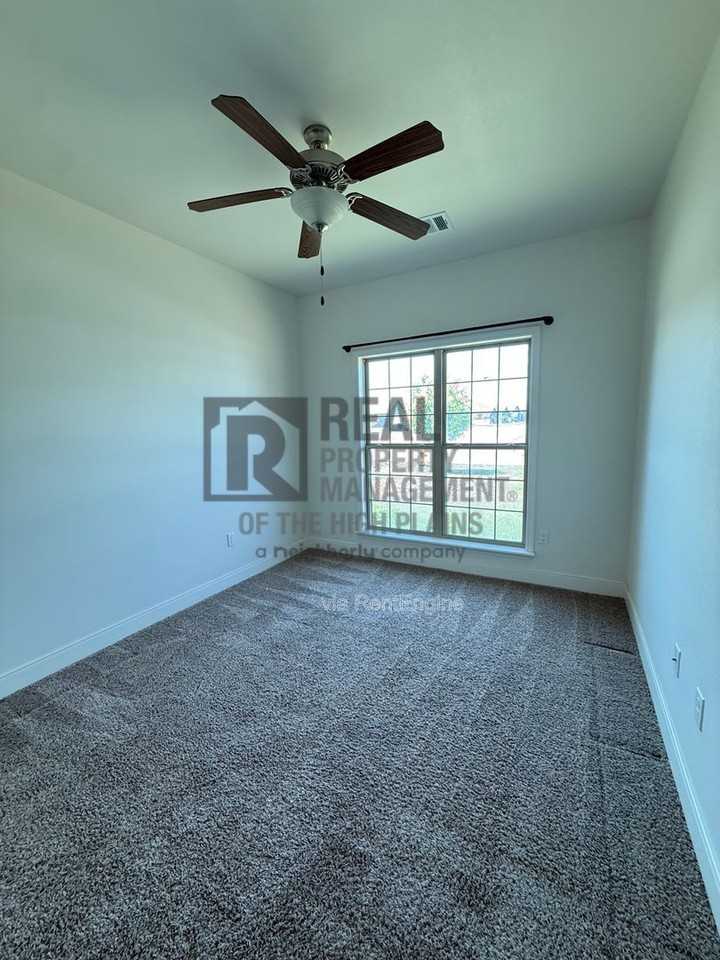 9503 Westin Dr - Photo 6 of 16