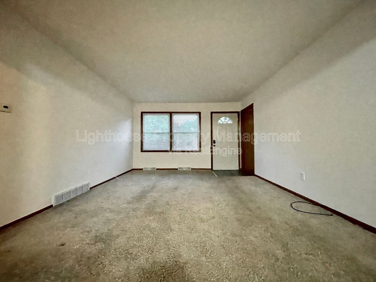 1348 Carriage Hill Dr Se - Photo 7 of 23