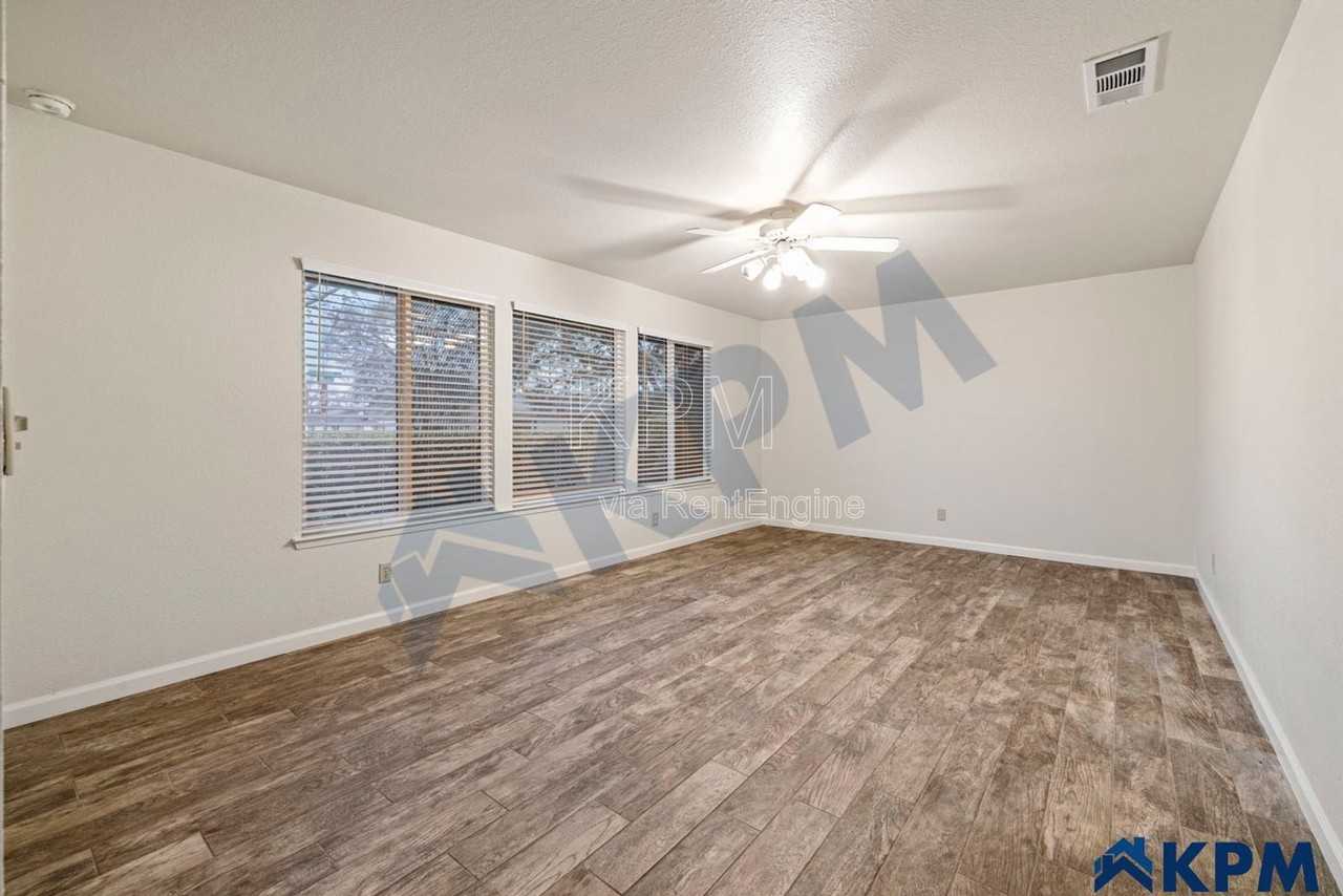 9146 Blue Fox Way - Photo 7 of 37
