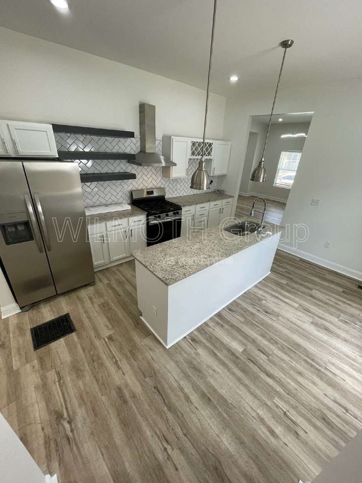 1126 Villa Ave - Photo 6 of 15