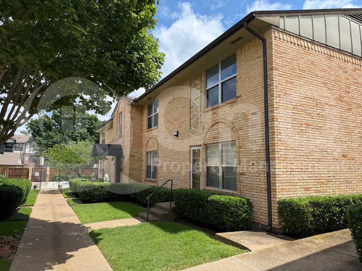 5835 Sandhurst Ln #D - Photo 3 of 13