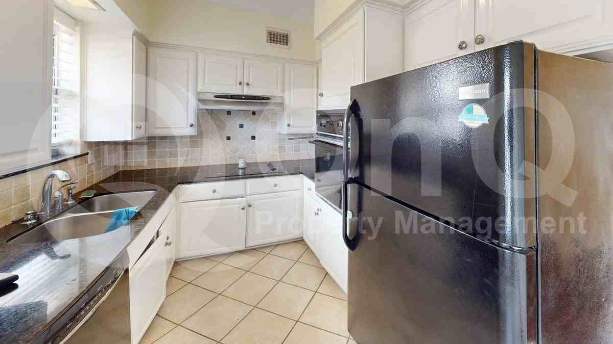 5835 Sandhurst Ln #D - Photo 6 of 13