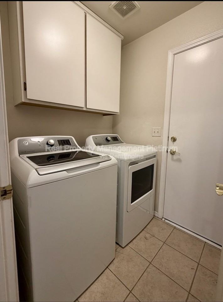 2669 Alamos Ave - Photo 6 of 22