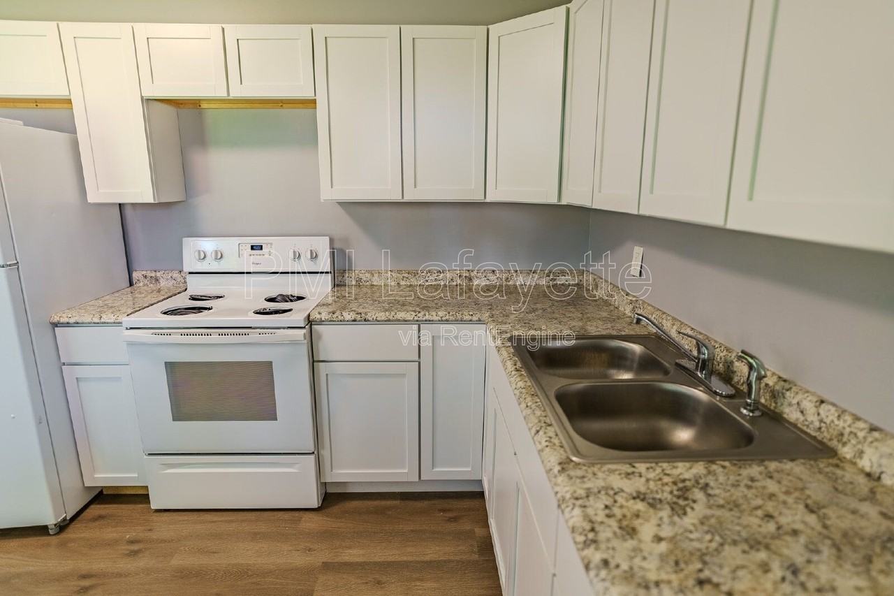 2310 Sequoya Dr - Photo 7 of 23