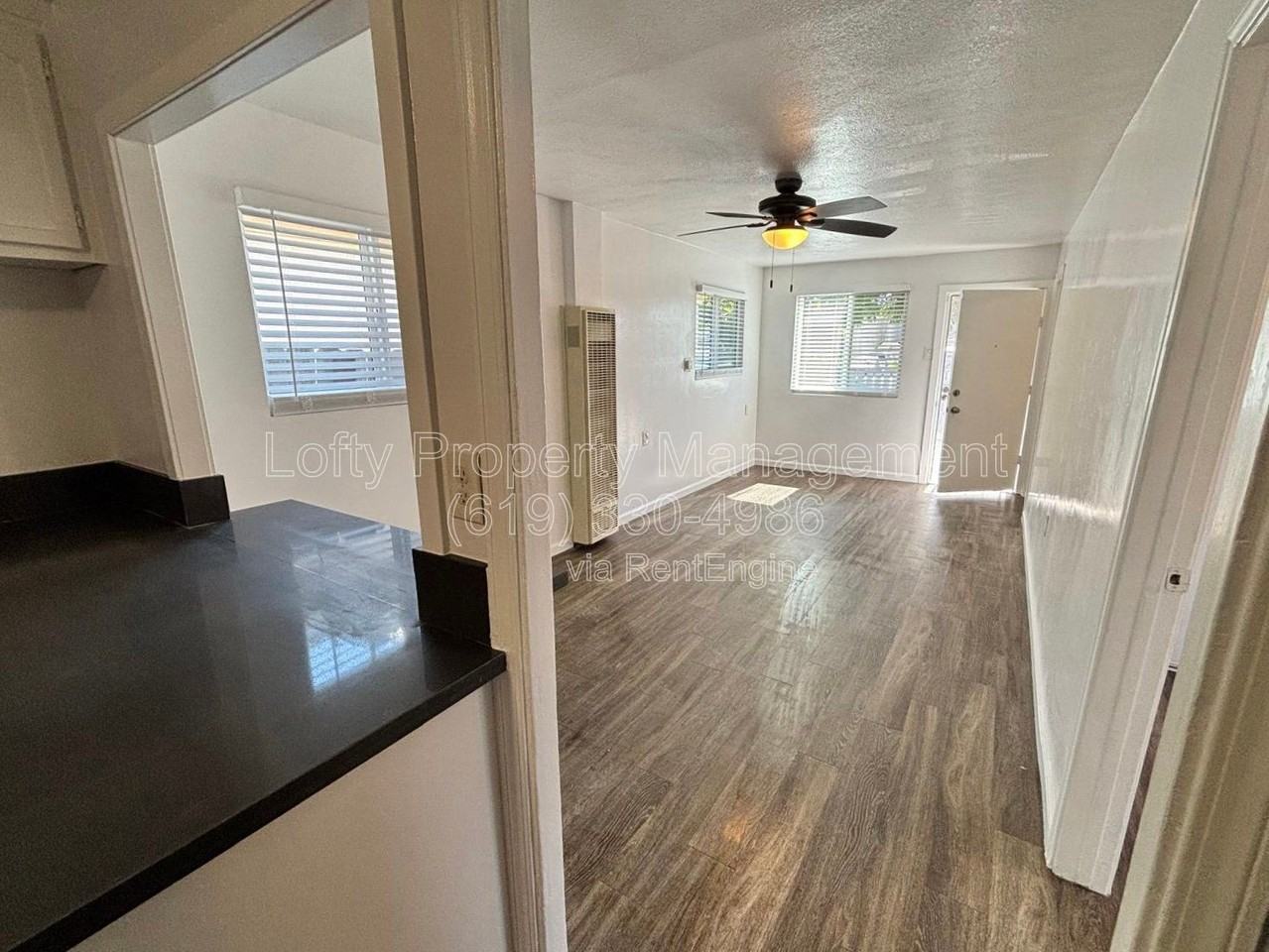 1427 Hoover Ave - Photo 4 of 13