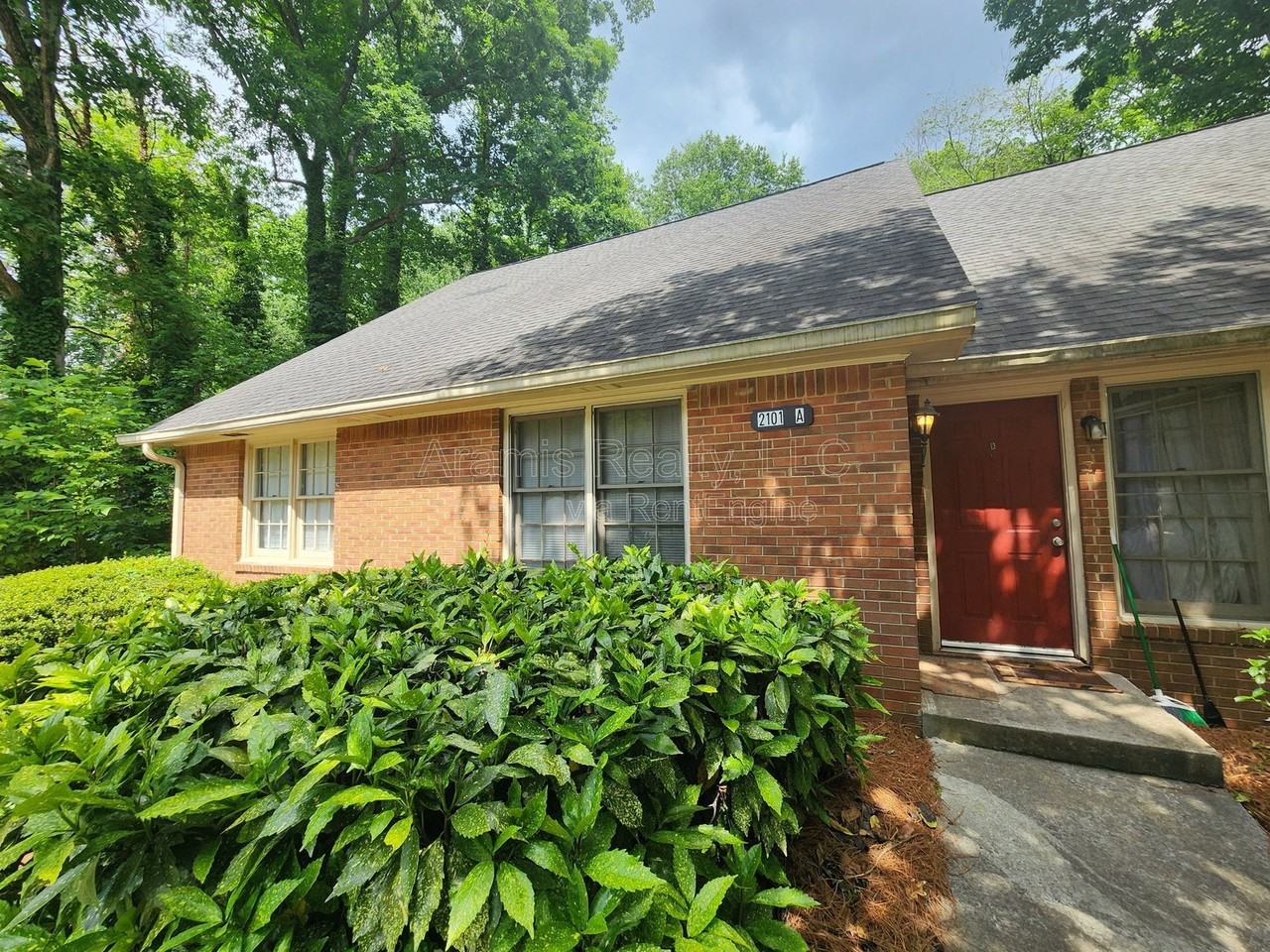 2101 Wexford Dr #A1 - Photo 2 of 15