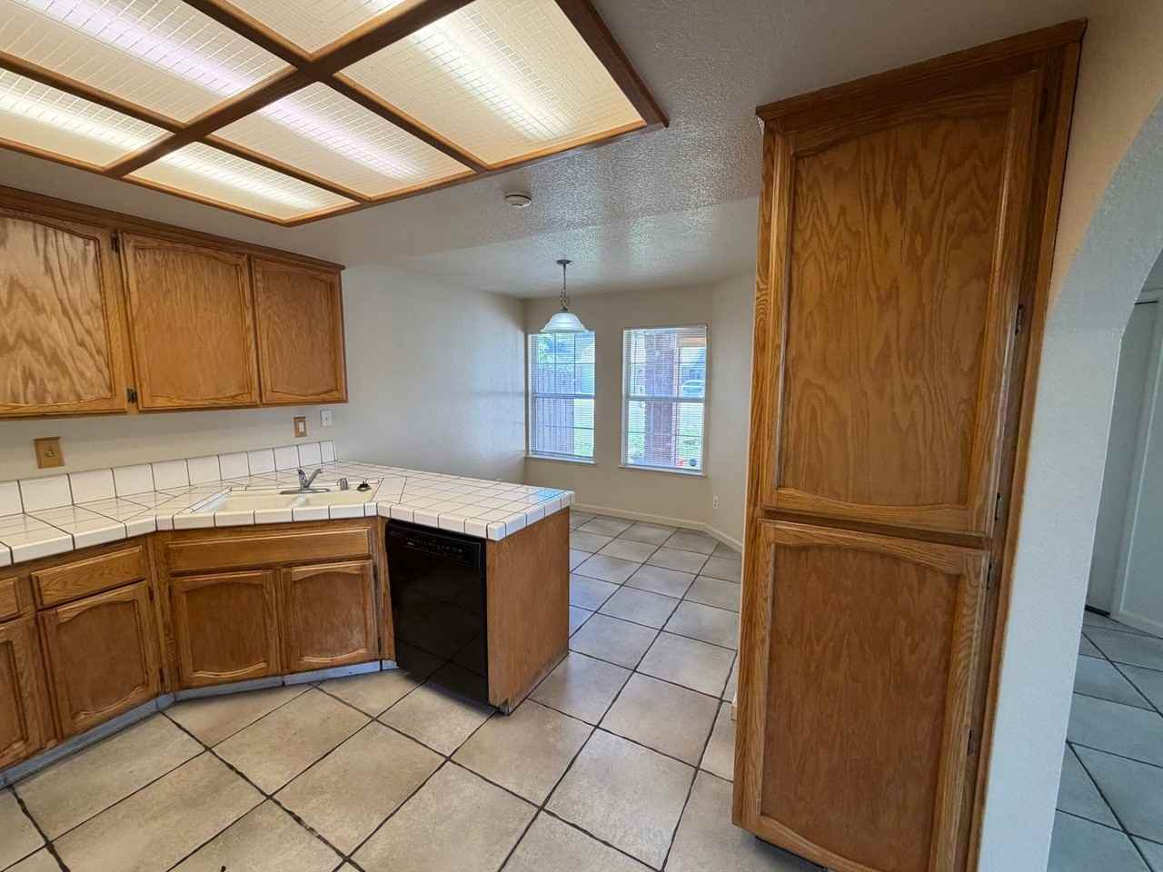 9201 Norseman Ct - Photo 7 of 29