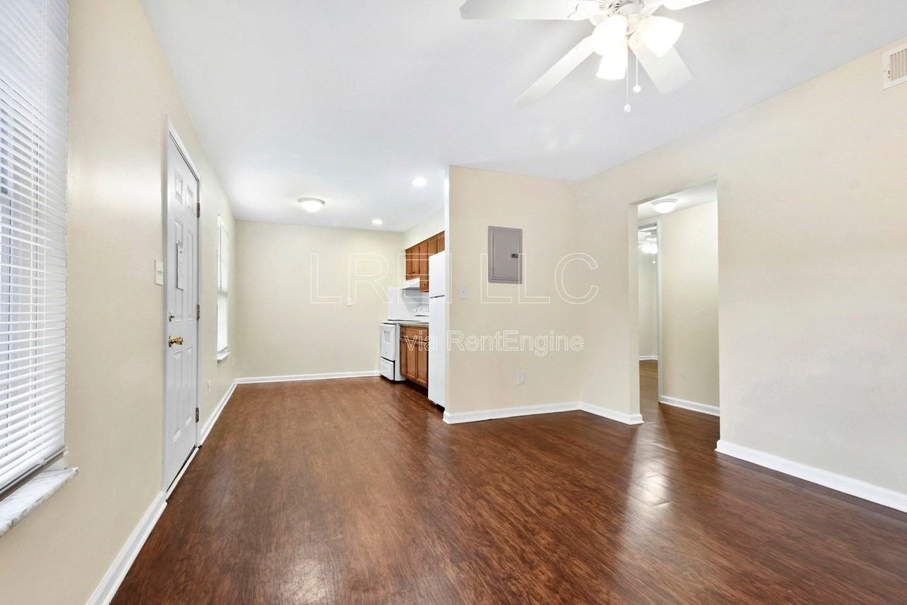 4313 Norbrook Dr #4 - Photo 3 of 10