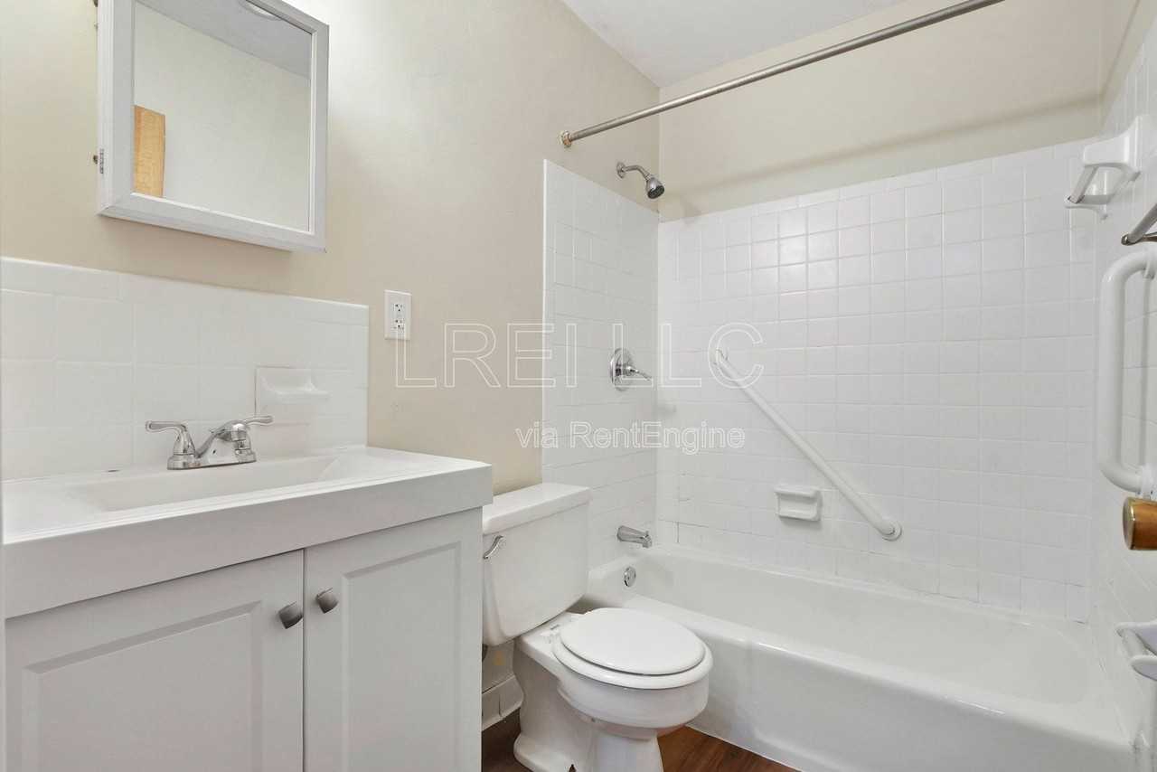 4313 Norbrook Dr #4 - Photo 6 of 10