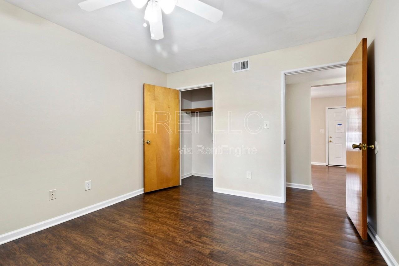 4313 Norbrook Dr #4 - Photo 7 of 10