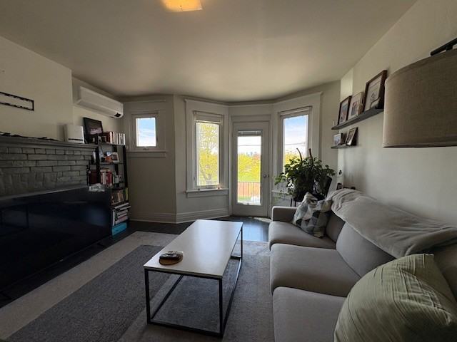 155 Greenwood Avenue - Photo 5 of 21