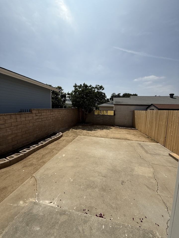 10351 Scoville Ave #1 - Photo 5 of 19