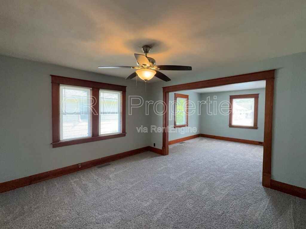 2125 N Purdum St - Photo 5 of 27
