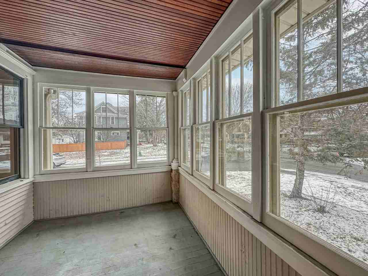 1754 Hague Ave - Photo 3 of 24