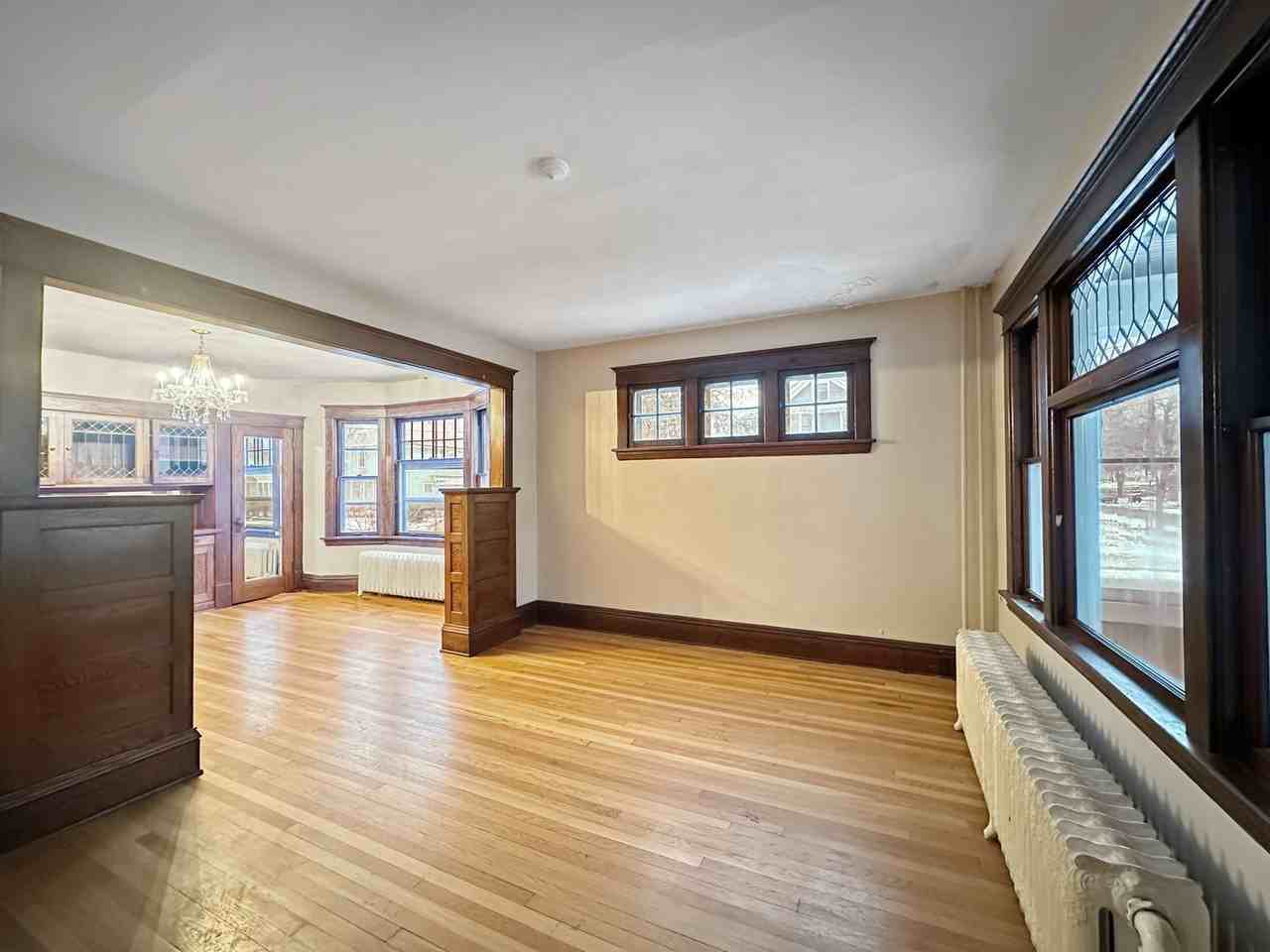 1754 Hague Ave - Photo 5 of 24