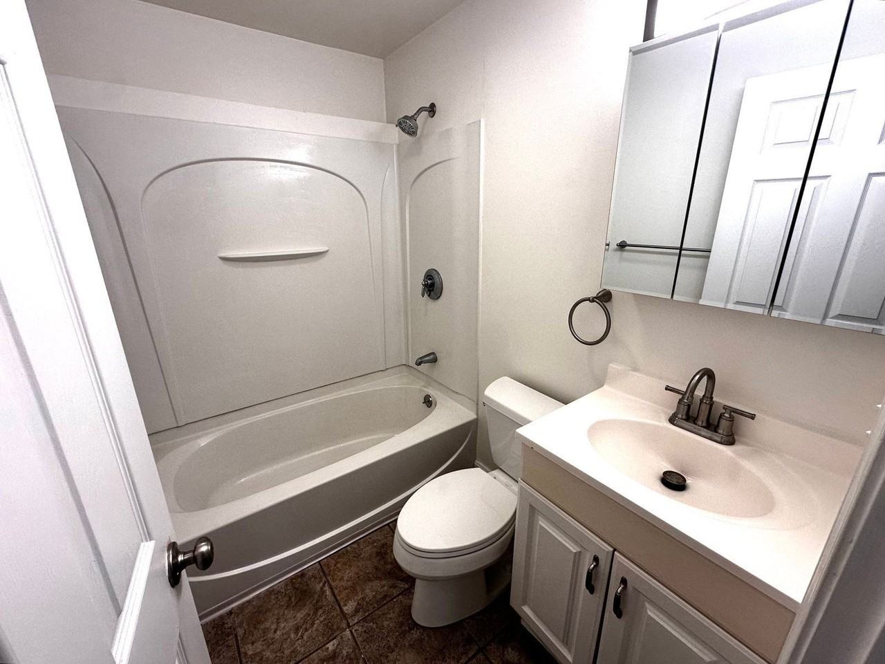 27 Emerald Dr #15 - Photo 7 of 11