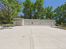featured image of 633 S Fuller Ave