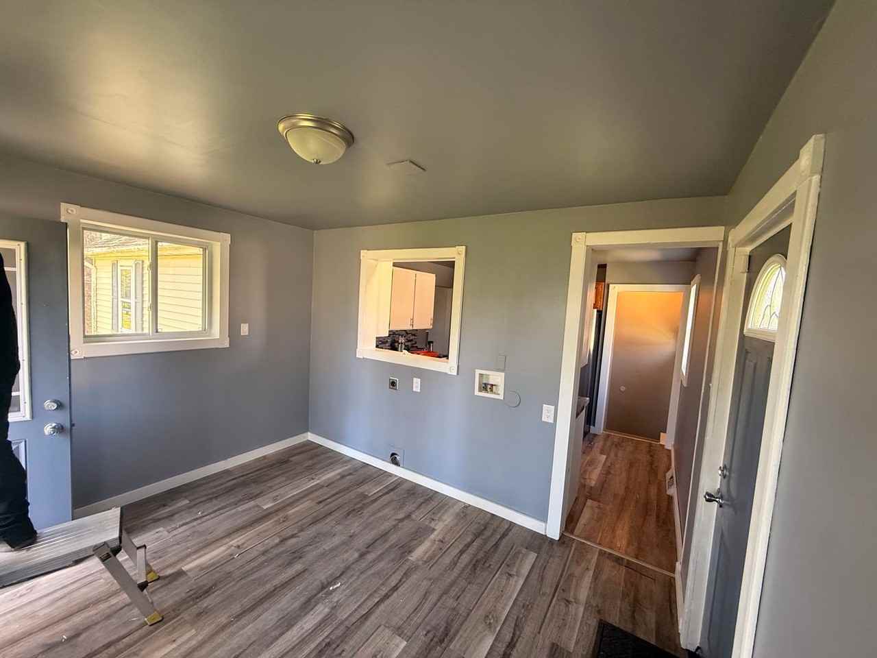 131 21st Ave S - Photo 4 of 11