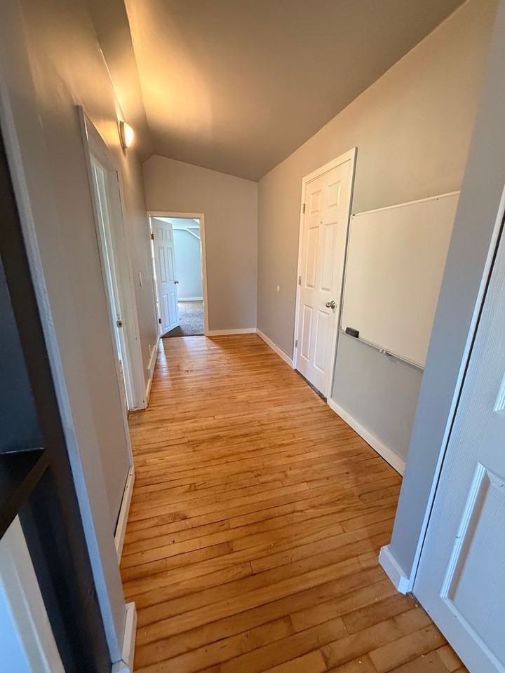 131 21st Ave S - Photo 5 of 11