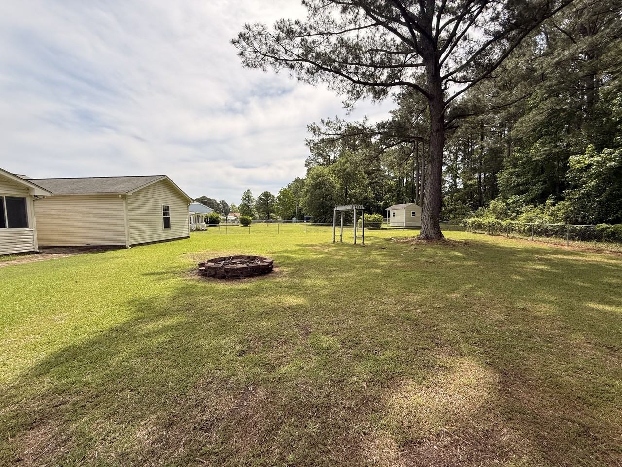 111 Old Post Ct - Photo 2 of 26