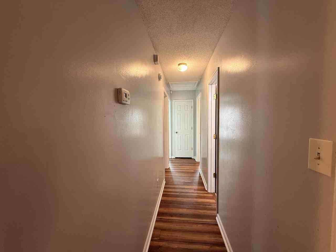 111 Old Post Ct - Photo 3 of 26