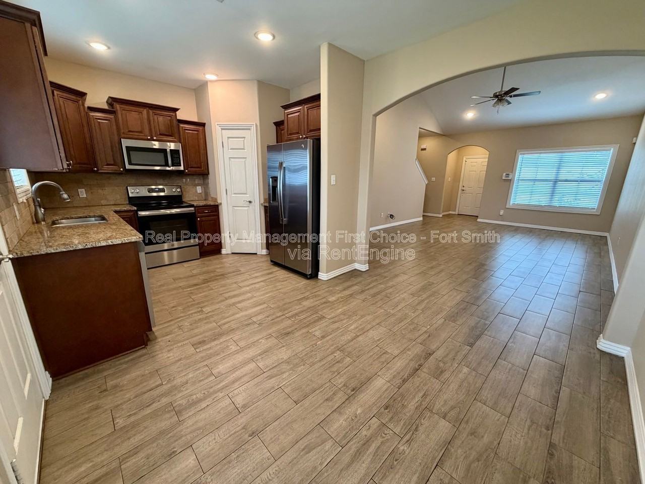 6717 Maribette Rd - Photo 4 of 22