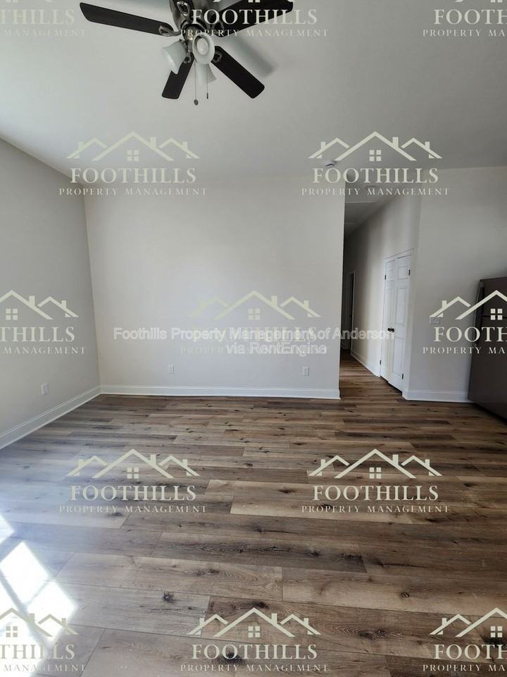 111 Anderson Ave #A - Photo 5 of 15