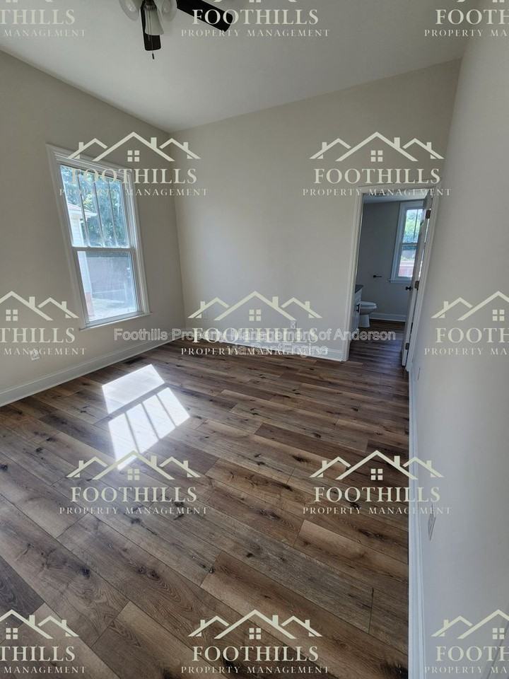 111 Anderson Ave #A - Photo 6 of 15