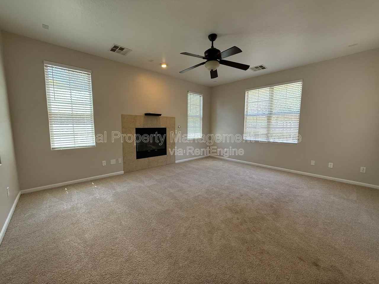 13327 N 152nd Ave - Photo 4 of 42