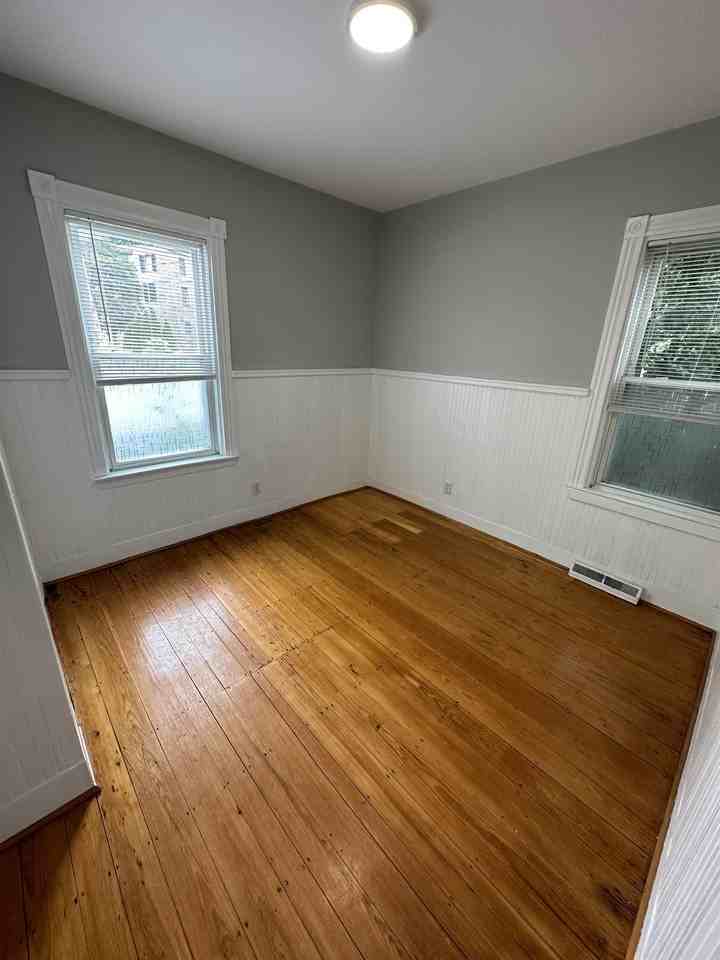 16 Rossmore Rd