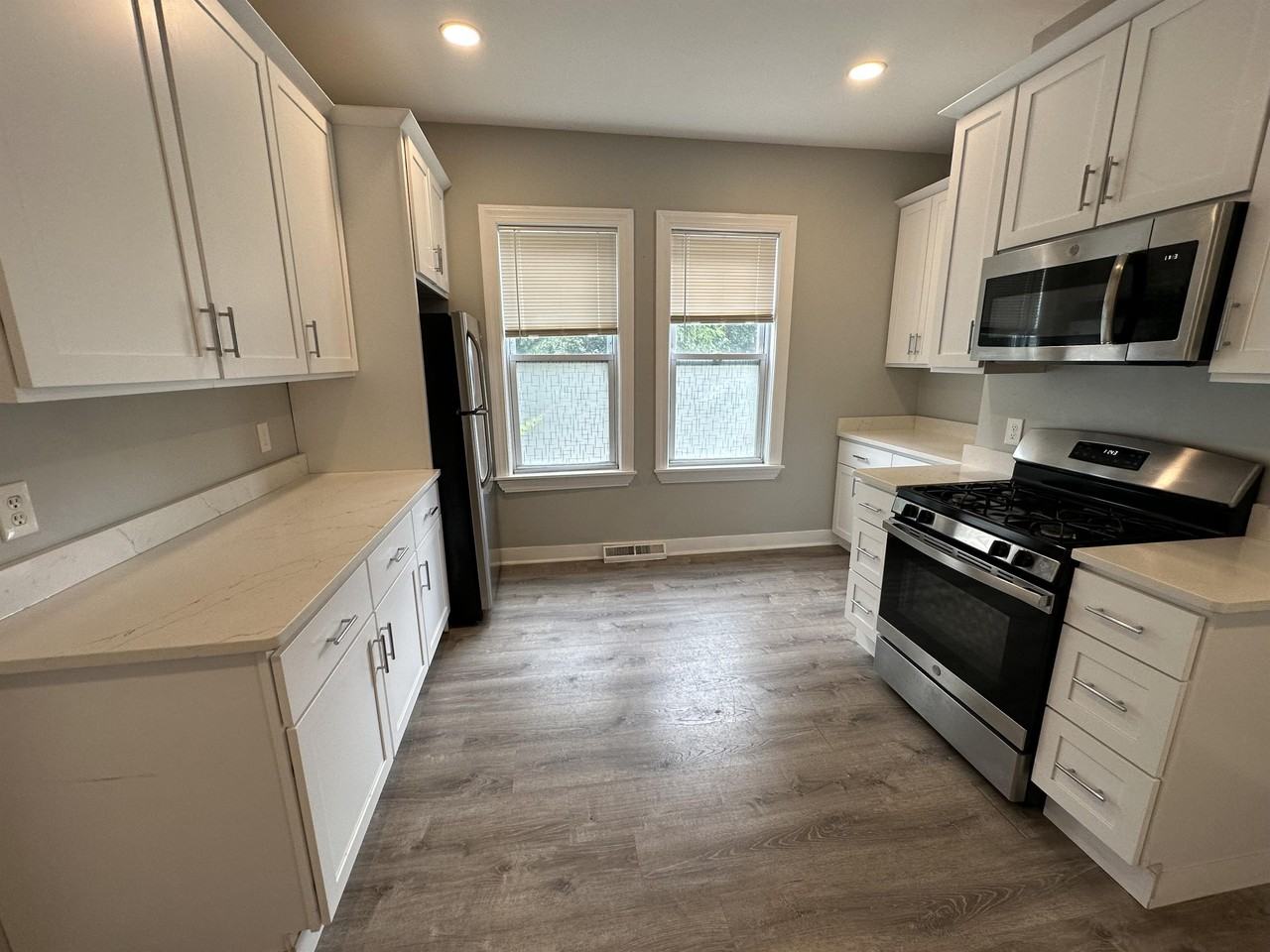 16 Rossmore Rd - Photo 5 of 10