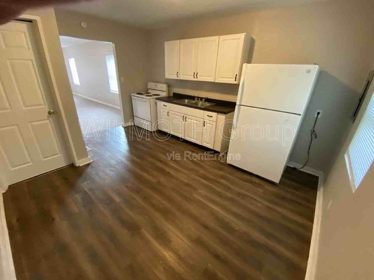 2712 Columbia Ave - Photo 4 of 12